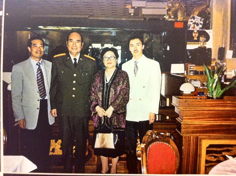 ●军委副主席:张万年